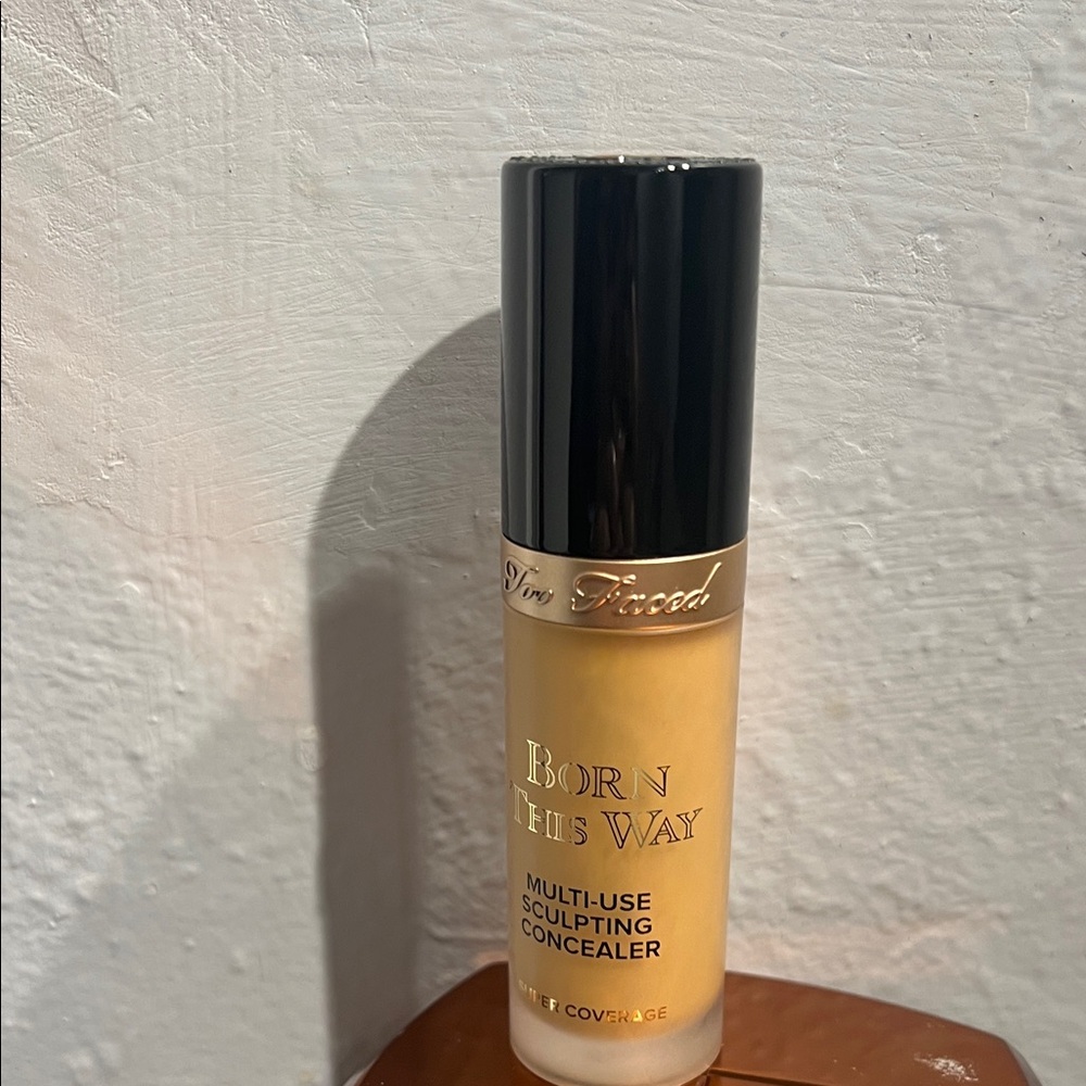 Too Faced Born This Way Sculpting Concealer - Tan